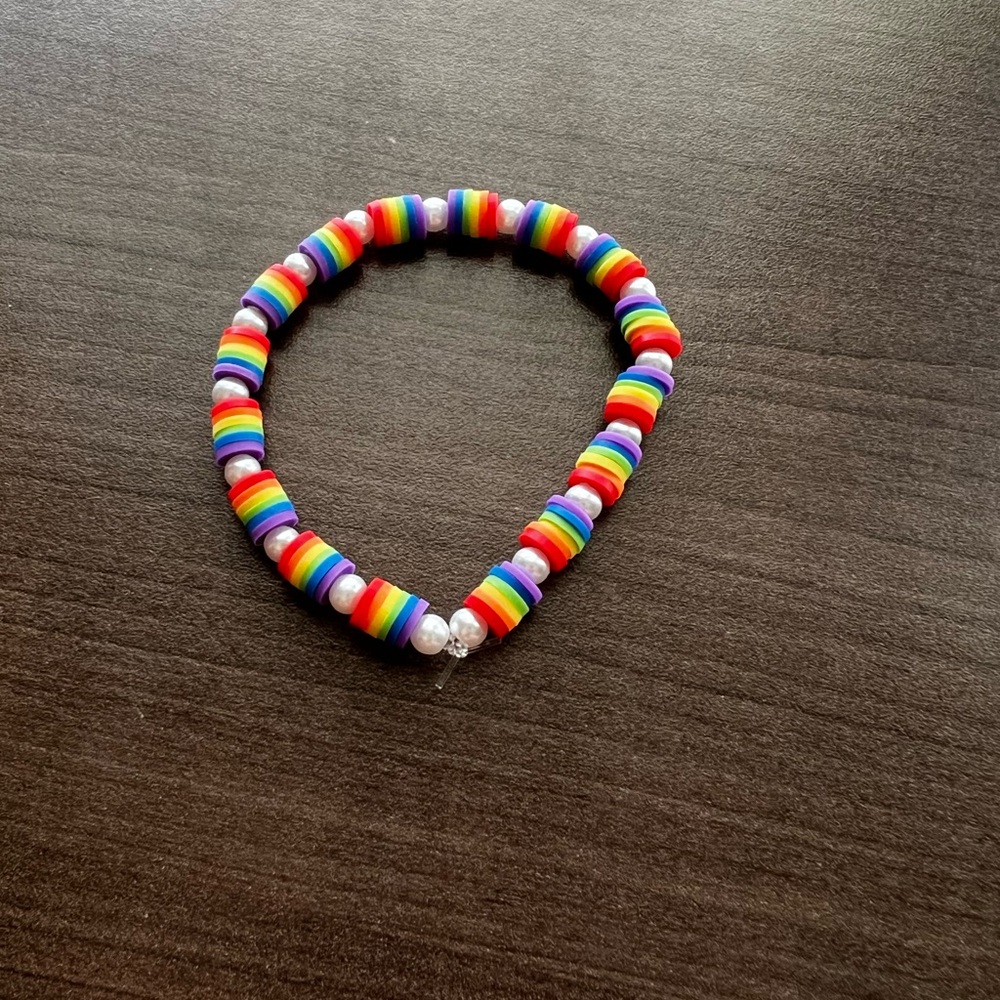 Rainbow clay beaded bracelet with pearl accent
